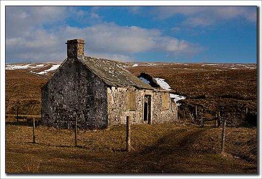 Deserted cottage.jpg